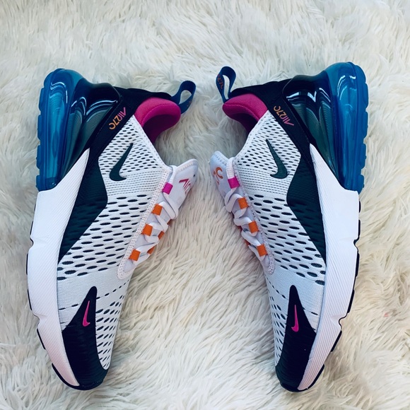 Nike Air Max 270 - Picture 6 of 8